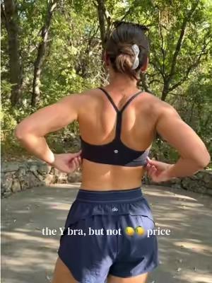 Sleeping on CRZ Yoga is so lame 🤌🏼🫐 #crzyoga #crz #sportsbra #gymfit 
