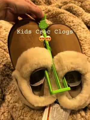 #crocs #clogs #kidsfashion @Crocs 