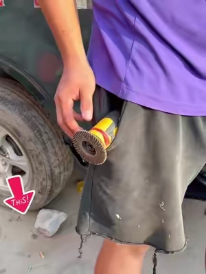 Don't underestimate it; this palm-sized angle grinder can really get things done. #MiniCordlessAngleGrinder #cordlessanglegrinder #anglegrinder #tiktokshop #tool 