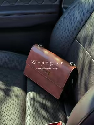 Perfect for date night 🤎✨ @Rustic Charm Bootic #purse #shoulderbag #wranglerpurse #crossbodybag 