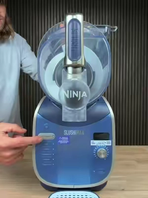 The ninja Slushi max makes perfect slushies in 15 min or less with no ice required! #slushi #ninjaslushi #slushiemaker #margs #ninjaslushimax 