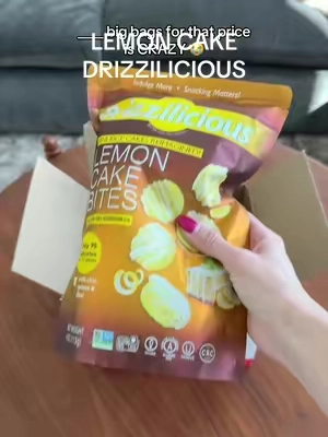 Best flavor of @Drizzilicious HANDS DOWN 🤤🤤🤤 #drizzilicious #miniricecakes #sweettooth #macrofriendly #snacks 