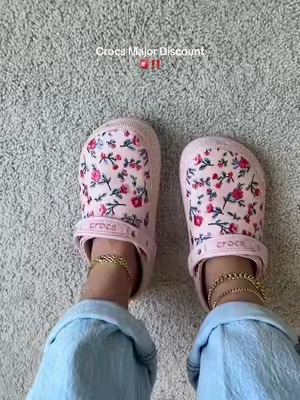#fallshoes #crocsgang #clogs 