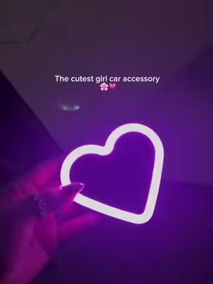 Heart LED solar powered 🌸💗 #girlthings #heart #led #caraccessories #accessories 