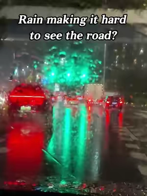 The oil film on the glass can easily lead to dangerous driving during heavy rainstorms and at night#dangerous #CarClean #Windshield #oilfilmcleaner #tiktok