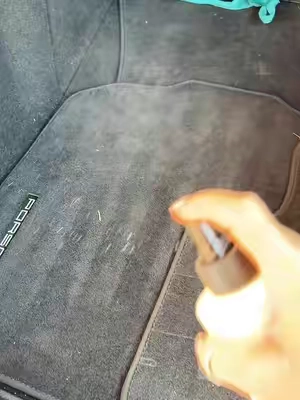 Car hack to making it smell fabulous!  #car #fall #caraccessories #roomspray 