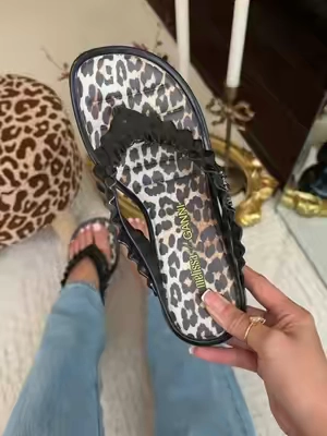 #kittenheels 🖤✨🐆