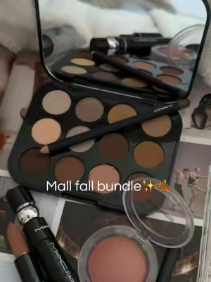 @M·A·C Cosmetics @M.A.C Cosmetics Store #maccosmetics #holidaygifts #maclipcombo #maclipstick