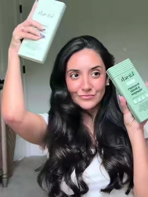 That silky, just-washed feeling ✨🌿 Rosemary + Biotin leaves hair feeling fresh, clean, and so smooth. What’s your favorite wash day step? 🫧 #kitsch #rosemaryandbiotin #haircare #washday @Lucia 🩷  