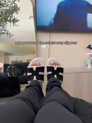#cozyslippers #slippers #cushionaire #houseslippers #outdoorslippers @Cushionaire 