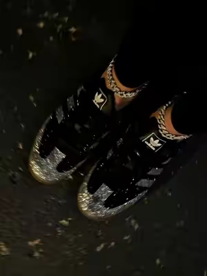 Adidas Samba OG Rhinestones 🖤 💎 @Evans Sneakers #adidas #adidassamba #adidassambaog 