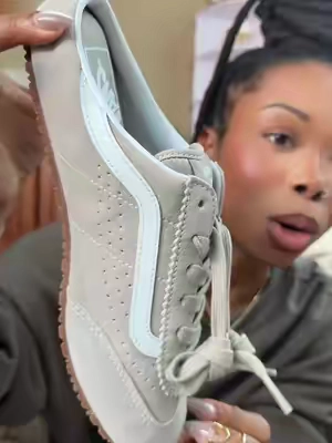 Vans had a new sneaker mule that is my new obsession 😍🙌🏾!! @vans  #vans #sneakers #fashiontok #fashioninspo #fashionsneakers 