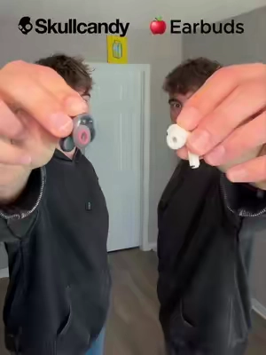 Skull candy or apple ear buds. Which are better?
#tiktokshop #tiktokmademebuyit #TikTokMarketplace #Tech #music 
