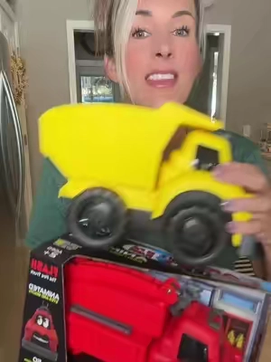 These animated trucks are going to be a hit with the little truck lovers! #toddlertoy #playtrucks #christmastoys #toytruck #toys