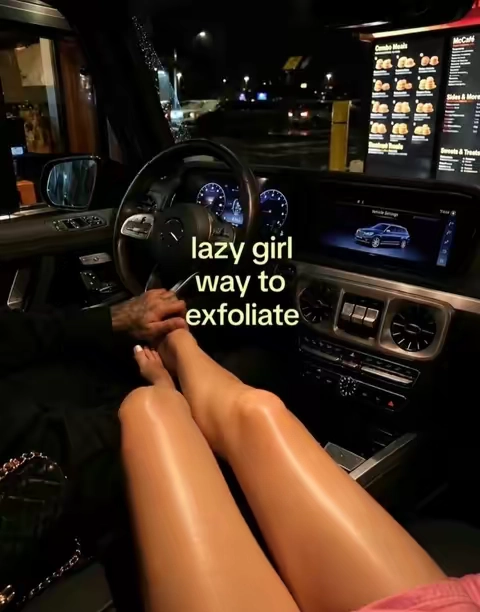 #legs #exfoliate #medicube #forthegirls 