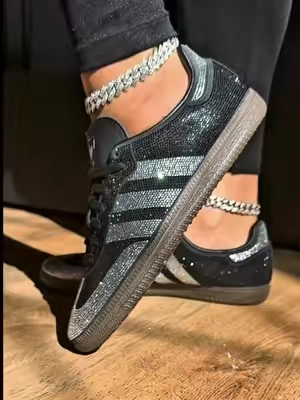 🔥 Adidas Samba OG Rhinestones from @Evans Sneakers is 🔥 #adidas #adidassambaog #adidassamba #sneakersforwomen 