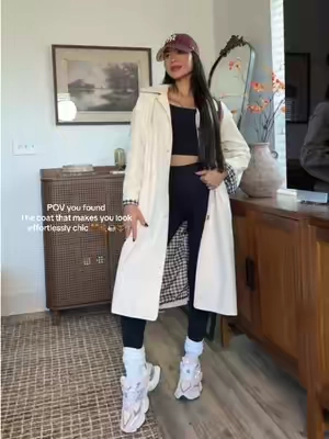 Prettiest coat it is giving bougie in New York vibes 😍🤍#fall #falljackets #trenchcoat #trenchcoatoutfit #trenchcoatstyle 