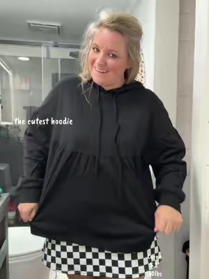A hoodie but make it girly 🙌🏼 @Fisoew Fashion  #hoodie #sweater   #tiktokshopcreatorpicks #tiktokshopfalldealsforyou #FallFashion 