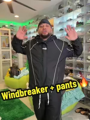 2-Piece Black Techwear windbreaker with the pants ✔️🔥 #dealsforyoudays #falloutfits #windbreaker #sweaterweather #2pieceset 