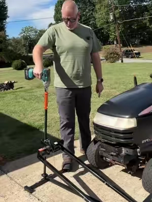 VEVOR Riding Lawn Mower Lift Jack for Blade Changes and Mower Maintenance #TikTokShopCreatorPicks #tiktokshopstockup #toolupgrade #RidingMowerLift #LawnMowerMaintenance  @VEVOR Automotive Store 