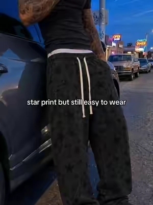 not too much #sweatpants #baggypants #blackpants #mensstyle #fitcheck 