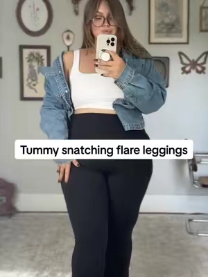 These hold everything in and smooth everything out sooo well @Halara_official #halara #halaraleggings #tummycontrolleggings #apronbelly #curvyfashion 