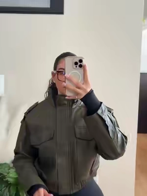 7690330476367645966