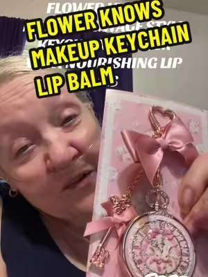 #flowerknowsmakeup #keychain #lipbalm #TikTokshopbacktoschool #tiktokshopcreatorpicks @Flower Knows Makeup 
