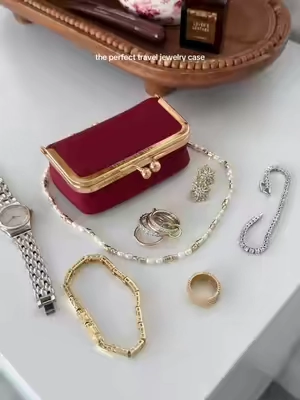 #JewelryCase #MiniJewelryCase #JewelryOrganizer #TravelEssentials #girlythings