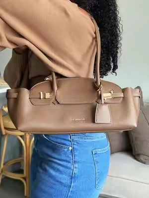 My new favorite baggggggg😲🤩🔥 @Newbella.Fashion #bag #purse #tiktokshopcreatorpicks #tiktokmademebuyit #tiktokshopfinds 