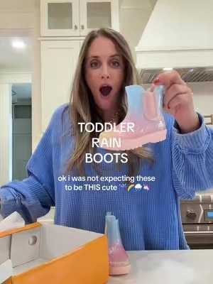 The cutest little rain boots ☔ easy to pull on, perfect for rainy days, and they come in so many cute colors and styles for the kids 🌈💕  #ToddlerRainBoots #KidsRainBoots #ToddlerShoes #KidsShoes #ToddlerMoms  @Topshoes 