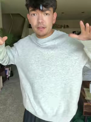 H&M Crewneck sweatshirts for dirt cheap #HMFashion #MensSweatshirt #RelaxedFit #MensFashionFinds #everydaystyle 