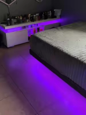 Floating bedframes>>