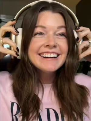 Finally headphones that don’t push on my piercings or overstimulate me 🥲 #headphones #noisecancellingheadphones #bluetoothheadphones #noisecancelling #giftideas 