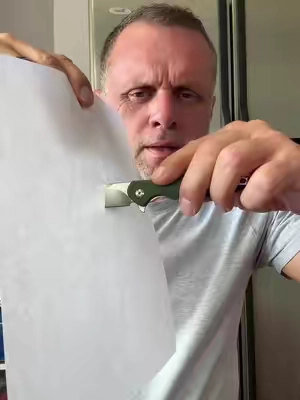 Sharpening knives made easy. #knifesharpening #knife #edc 