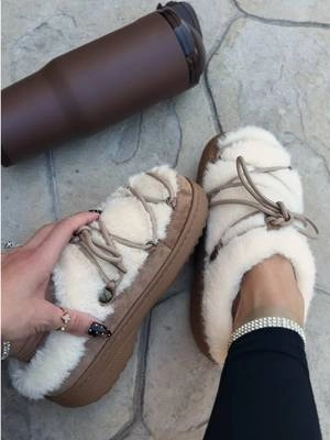 Crocs Aprés Fuzzy Clogs #crocs #crocsnewarrivals #clogs #cozyshoes 