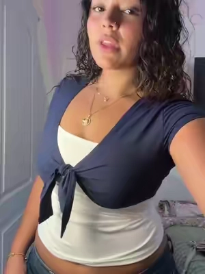 Size is M