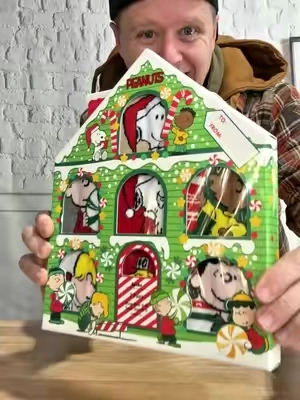 Peanuts and snoopy gift socks #snoopy #peanuts #giftset #qvc #snoopydog 