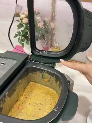 The Ninja Dual Zone Slow Cooker might be one of my favorite kitchen appliances for easy meals 👏🏻 You can make two different recipes at the SAME time, which is perfect for dinner, game day dips, parties, meal prep, or even a sweet + savory combo. 🍫🧀 There are so many Ninja Dual Zone Slow Cooker recipe ideas you could do, like queso + brownie batter dip, pulled pork + mac and cheese, chili + cornbread casserole, or buffalo chicken dip + spinach artichoke dip. 😍 If you love easy slow cooker recipes, crockpot dinner ideas, or kitchen gadgets that actually save time, this one is SO fun. I tagged the Ninja Dual Zone Slow Cooker here! 🫶🏻 #NinjaDualZone #NinjaSlowCooker #SlowCookerRecipes #CrockpotRecipes #EasyDinnerIdeas  @Ninja Kitchen 