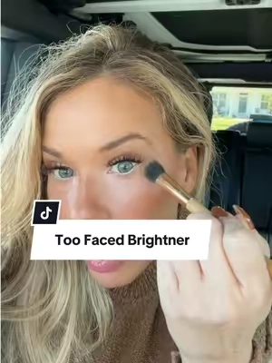 Trying the NEW @Too Faced Brighten & Correct Super Concealer & immediately fell in love 💕✨ #toofacedcosmetics #toofaced #concealer #makeuphacks #undereyebrightener 