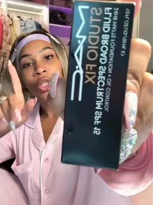 #makeupswatches #clubMac  