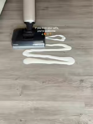 & self cleans so she literally doesn’t have to lift a finger. 🙂‍↕️ #dreame #wetvacuum #giftforher 