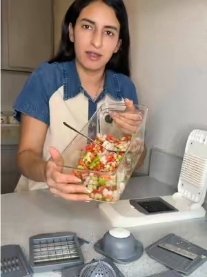 Máquina para hacer tus picados ensaladas, picos de gallo o chimol ideal para ahorrar tiempo en cocina y facilitar todo a la hora de preparar tus comidas #picadordeverduras #tiktokshopstockup #blackfriday #tiktokshopfalldealsforyou #kitchen 