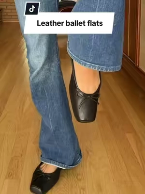 Leather Ballet Flats! Modern square-toe silhouette that gives a contemporary edge. Genuine leather , polished, classic look with a touch of modern sophistication. #leatherballetflats #squaretoeballetflats #leatherbowflats #TikTokshopbacktoschool #tiktokshopcreatorpicks @stevemadden 