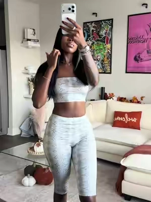 This lil set cuteeee #fyp #viral #trending #tiktokmademebuyit #twopieceset 
