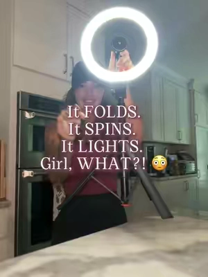 Now this is a game changer finally a portable ring light tripod 🙌🏼🫶🏼 #travelingtripod #tripodlight #contentcreatortips #travelinglight #creatormusthaves 