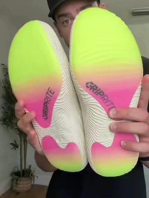 #crocsmellowrecovery #crocsmellow #crocsslides #crocs #tiktokshopcreatorpicks 