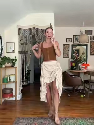 Such a unique skirt I’m obsessed #steampunkskirt #renfairskirt #victorianskirt #halloweenoutfitinspo #uniquefashion 