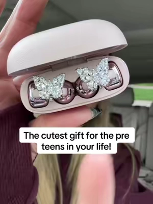 Girl moms, these butterfly rhinestone Bluetooth headphones are SUCH a cute gift idea for your preteens and teens! They’re open-ear earbuds that clip right onto your ears, come in a bunch of fun colors, and have the cutest little sparkly butterfly charm. Practical technology, but make it girly!  #openearheadphones #giftsforgirls #girlyaccessories #girlygifts #TikTokShopStockUp @PrimeSound Store thank you for gifting this to try 