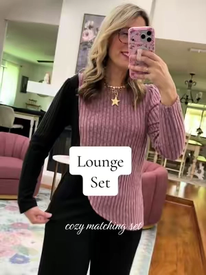 Cozy and cute two piece matching lounge set that you can also go out in! True to size. I’m 5’7” 140 in a medium. @WIHOLL 